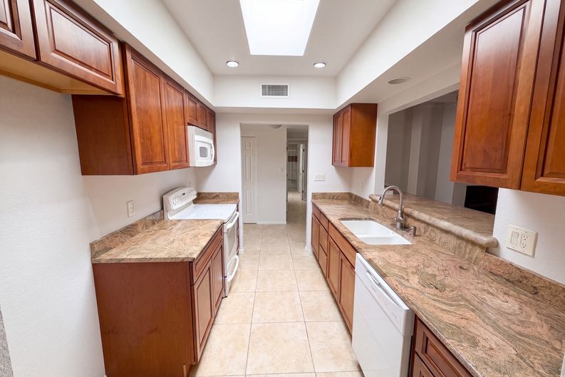 Photo 6 of 20 of 4410 E La Cienega St, Tucson, AZ