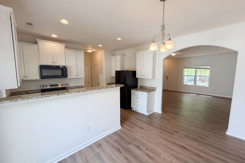 Photo 8 of 25 of 8321 Candlenut Ln, Charlotte, NC