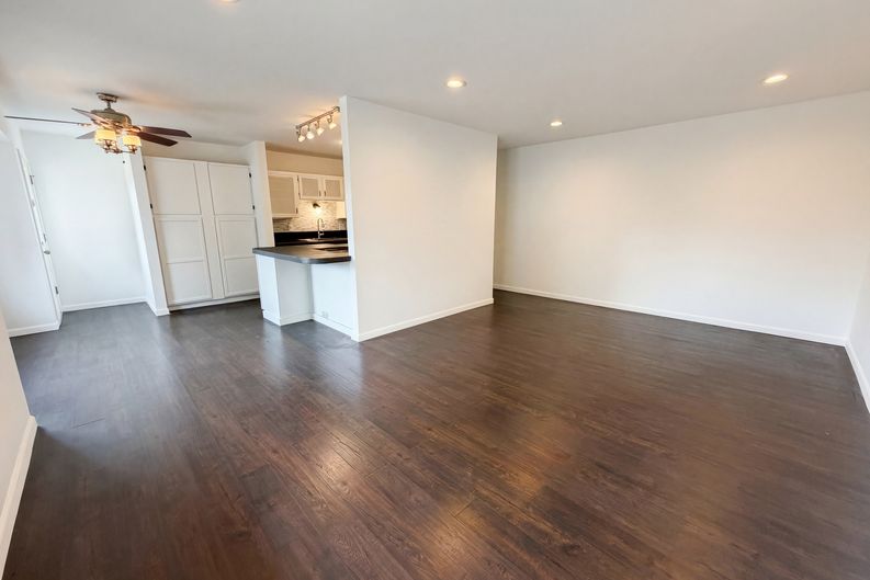 Photo 3 of 22 of 13771 W Warren Dr, Lakewood, CO