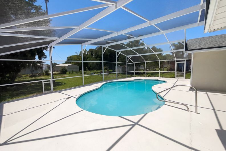 Photo 29 of 33 of 1750 Evergreen Ct, Kissimmee, FL