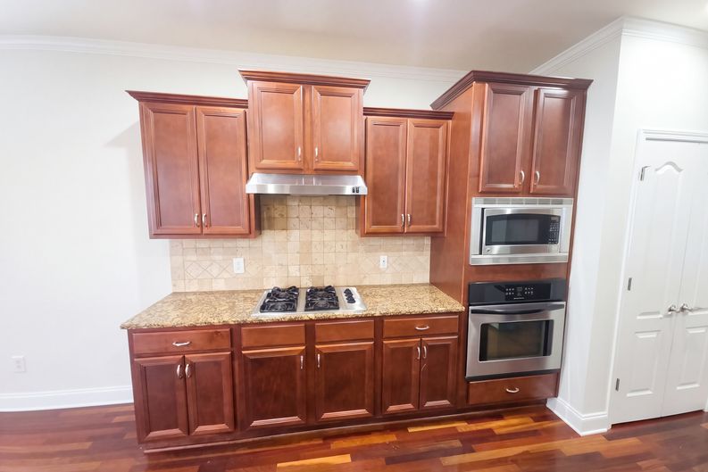 Photo 8 of 100 of 809 Arbor Way, Loganville, GA