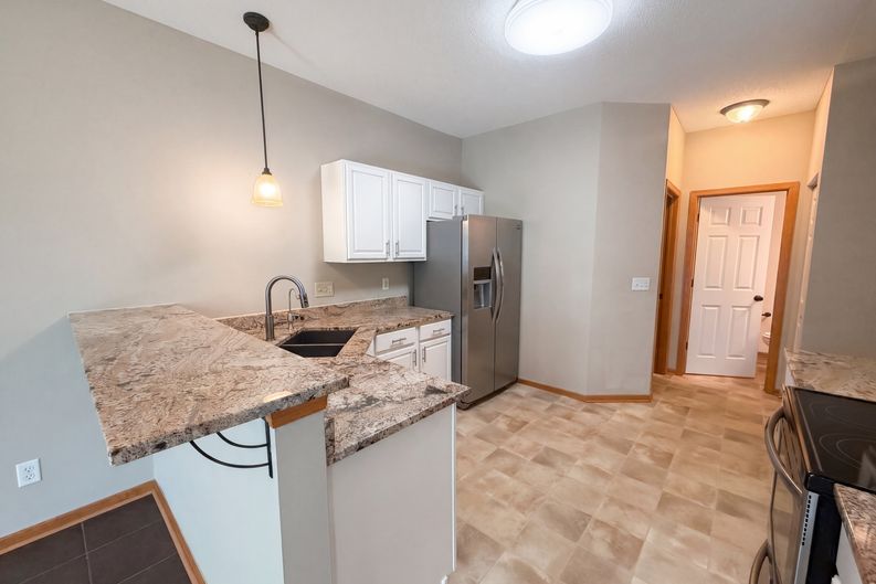 Photo 9 of 26 of 17005 78th Pl N, Maple Grove, MN