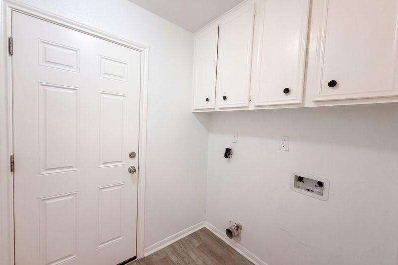 Photo 9 of 19 of 3714 Saint William Ln, Houston, TX