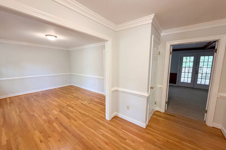 Photo 7 of 21 of 5517 W Bay Ct, Midlothian, VA