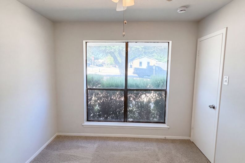 Photo 6 of 14 of 8724 Cameron Rd, Frisco, TX