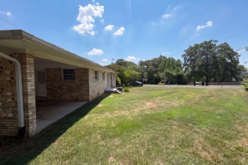 Photo 19 of 21 of 608 E Ryder Ave, Landis, NC