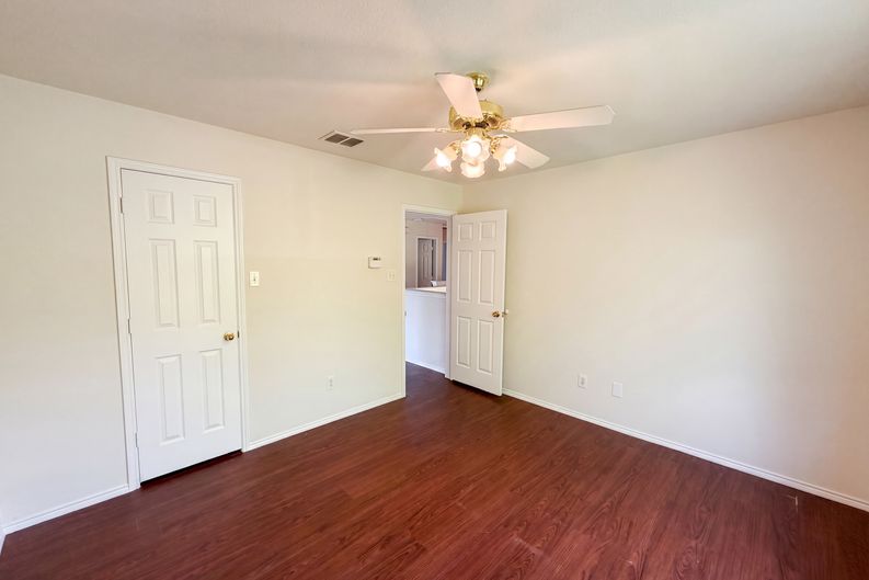 Photo 14 of 22 of 1202 McCormick St, Garland, TX