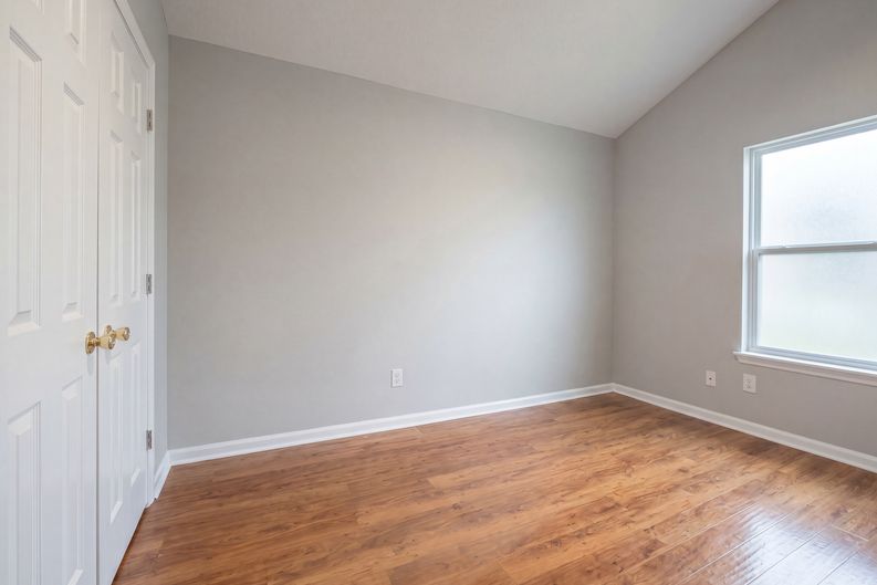 Photo 9 of 19 of 3167 River Oak Rd, Decatur, GA