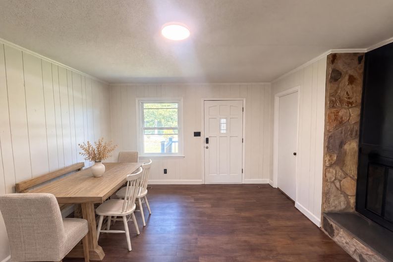 Photo 3 of 26 of 231 Oakgrove Rd, Asheboro, NC
