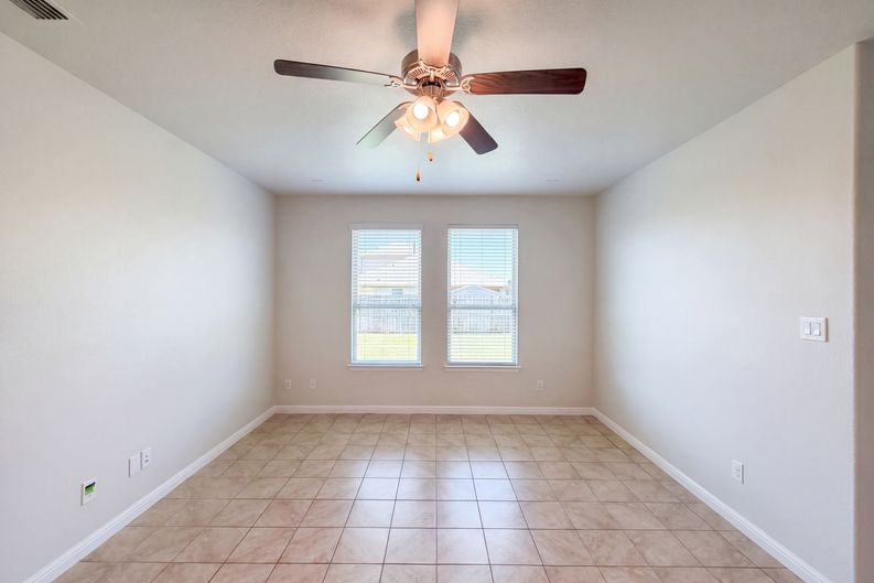 Photo 8 of 21 of 4312 Chicory Ct, Denton, TX