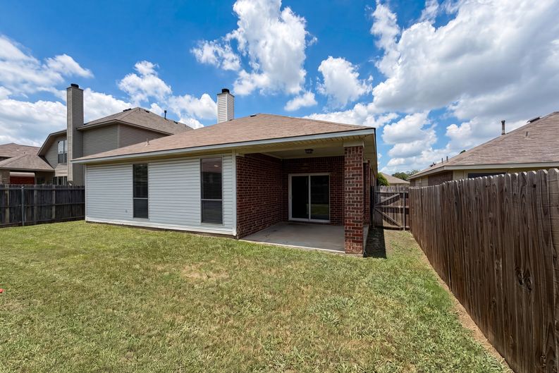Photo 5 of 20 of 1205 Kachina Ln, Haslet, TX