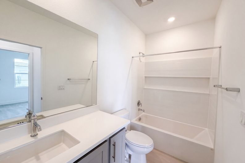 Photo 9 of 21 of 16207 Sculptor Ave, Lathrop, CA