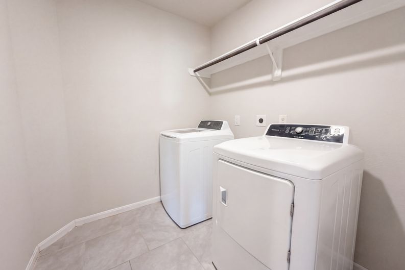 Photo 22 of 24 of 8322 Oakleaf Meadow Ct, Rosharon, TX