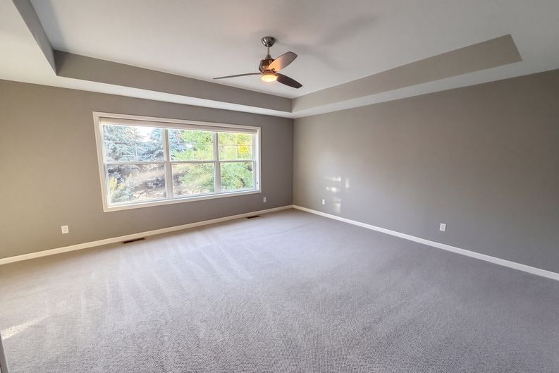 Photo 4 of 57 of 16891 E Lake Dr, Lakeville, MN