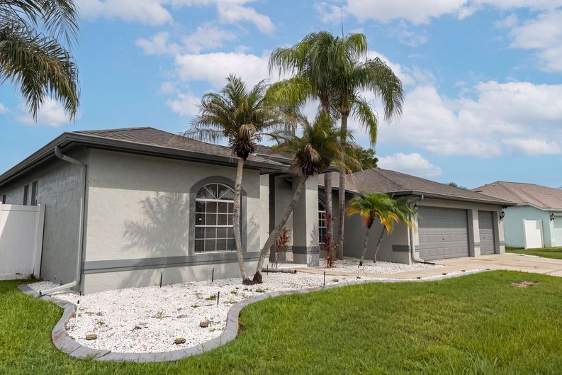 Photo 21 of 28 of 12919 Prestwick Dr, Riverview, FL