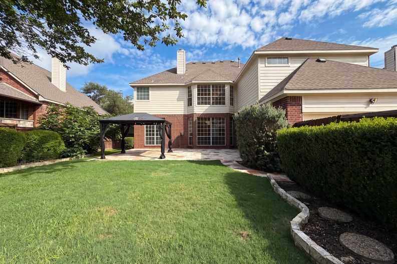 Photo 5 of 33 of 1429 Greenbriar Dr, Allen, TX