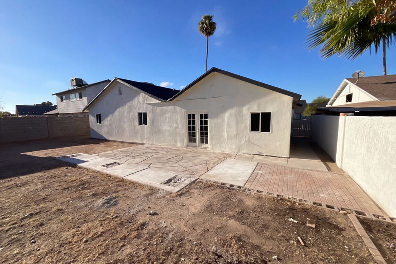 Photo 6 of 23 of 4253 E Vineyard Rd, Phoenix, AZ