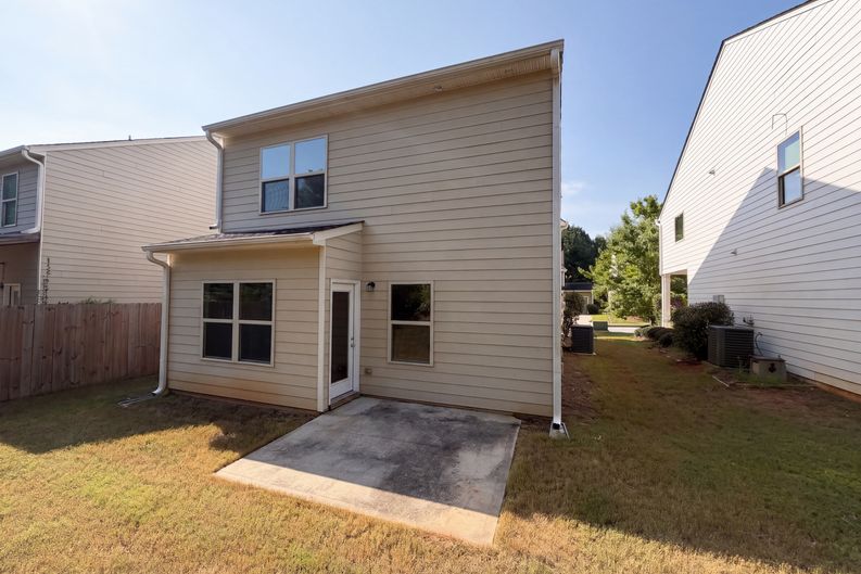 Photo 5 of 21 of 106 Southwind Cir, Newnan, GA