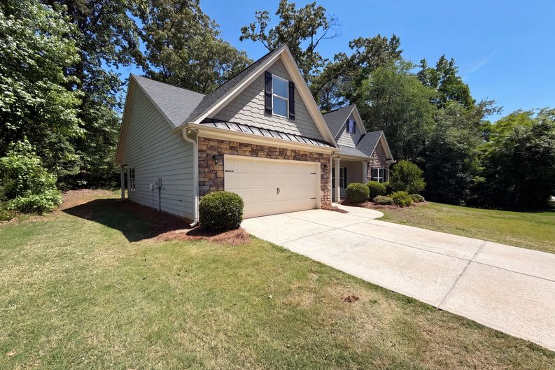 Photo 20 of 22 of 1209 Windstone Dr, Winder, GA
