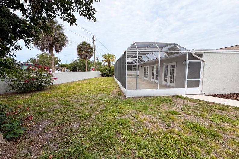 Photo 35 of 40 of 1301 Lucaya Ave, Venice, FL