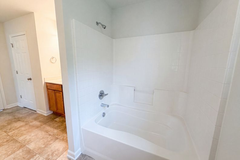 Photo 17 of 26 of 5503 Hardie Farm Dr, Greensboro, NC