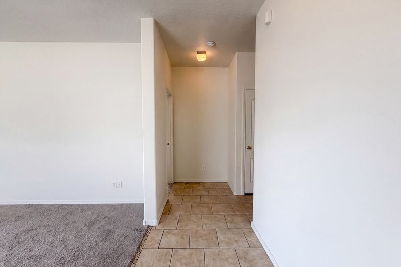 Photo 8 of 24 of 696 Troon Dr SE, Rio Rancho, NM