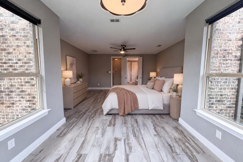 Photo 4 of 42 of 7221 Durand Dr, Irving, TX