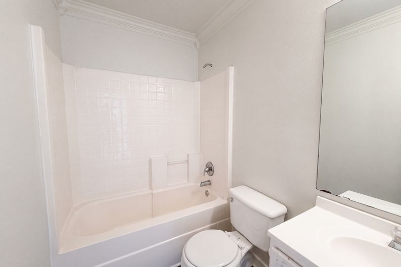 Photo 8 of 21 of 3940 Victory Ct, Midlothian, TX