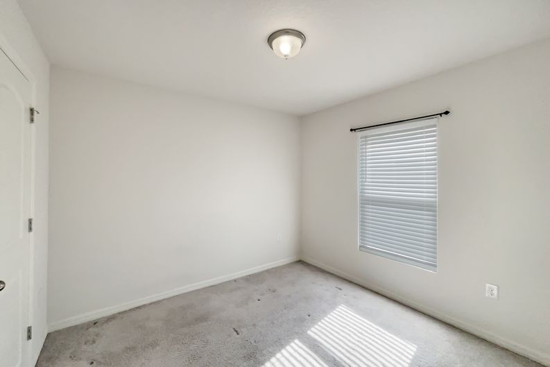 Photo 16 of 19 of 305 Camellia Ct, Kissimmee, FL