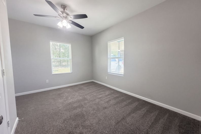 Photo 4 of 16 of 1425 E Cherry St, Sherman, TX