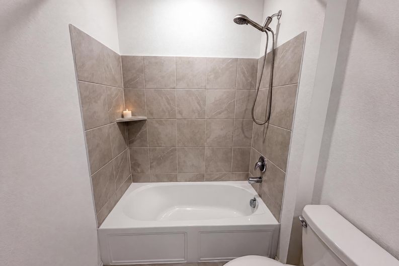 Photo 11 of 18 of 2972 Audles Ln, Dallas, TX