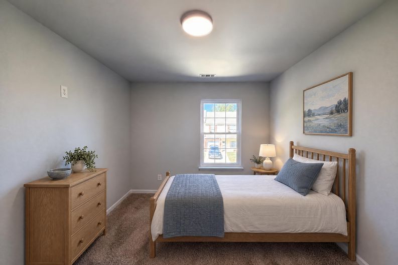 Photo 11 of 22 of 13927 Singleleaf Ln, Charlotte, NC