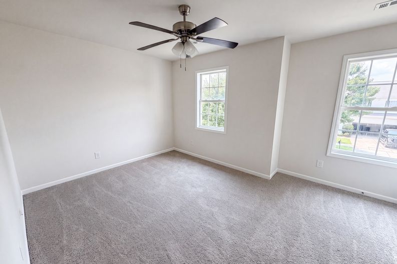 Photo 8 of 17 of 5714 Waverly Lynn Ln, Charlotte, NC