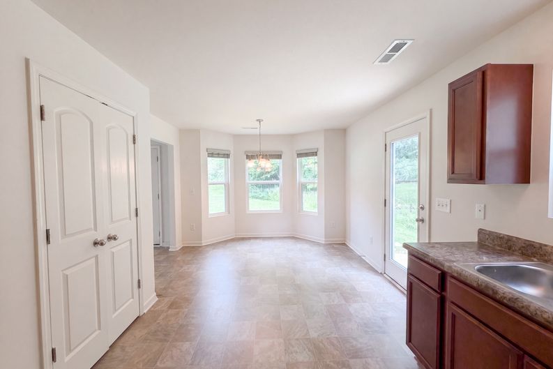 Photo 8 of 23 of 411 Sandybrooke Dr, High Point, NC