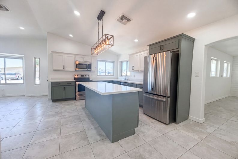 Photo 7 of 19 of 11031 E Vine Ave, Mesa, AZ