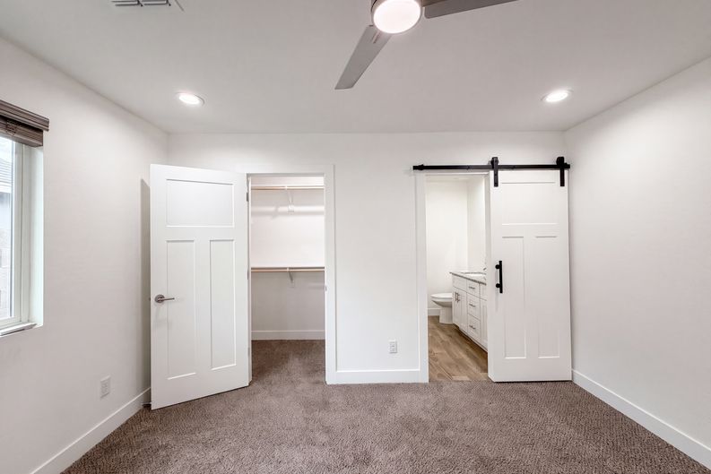 Photo 9 of 19 of 5713 S 13th Ave, Phoenix, AZ