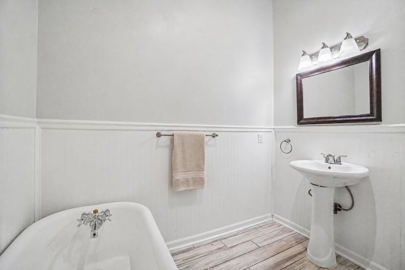Photo 35 of 63 of 5609 Executive Dr, New Port Richey, FL