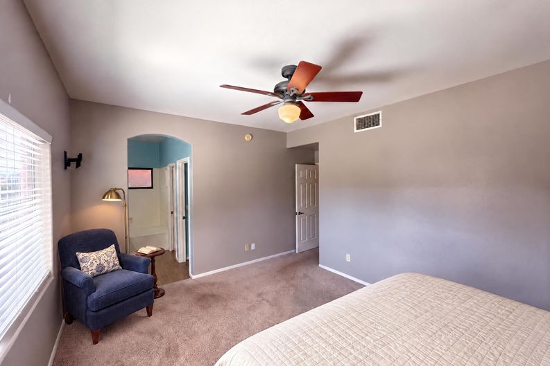 Photo 7 of 16 of 7086 N Avenida Adella, Tucson, AZ