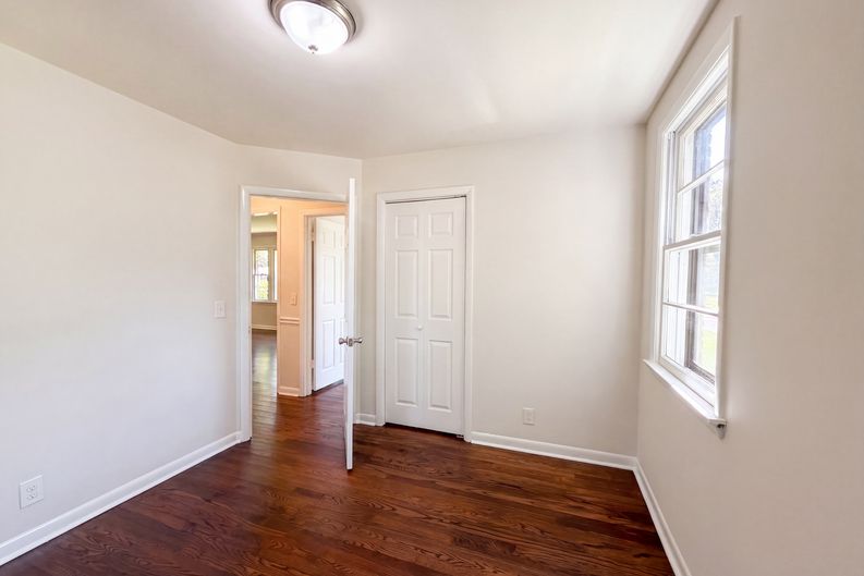 Photo 16 of 26 of 220 Haywood Ln, Nashville, TN