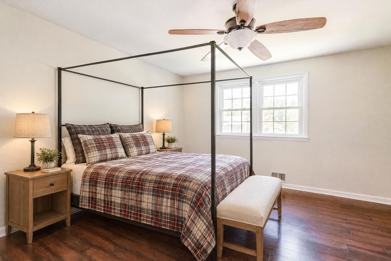 Photo 4 of 23 of 9206 Peabody St, Manassas, VA