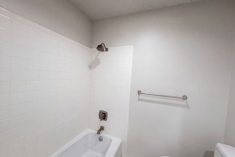 Photo 31 of 39 of 14224 S Raintree Dr, Olathe, KS