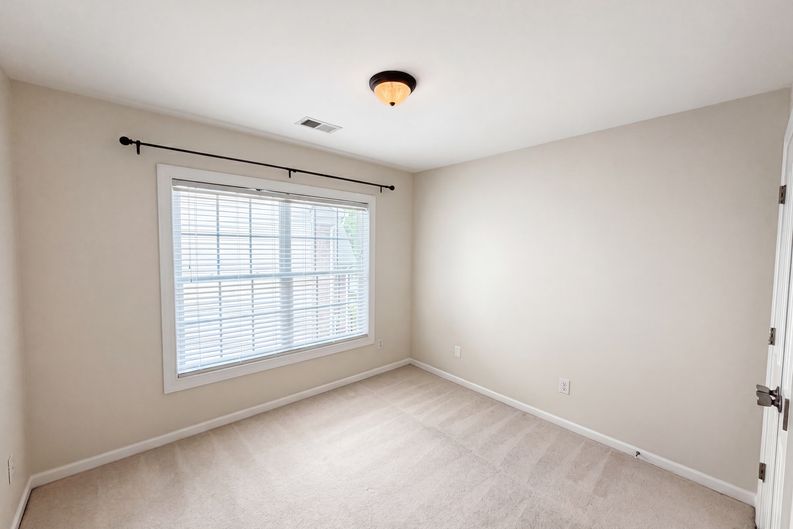 Photo 9 of 22 of 12312 Chesley Dr, Charlotte, NC