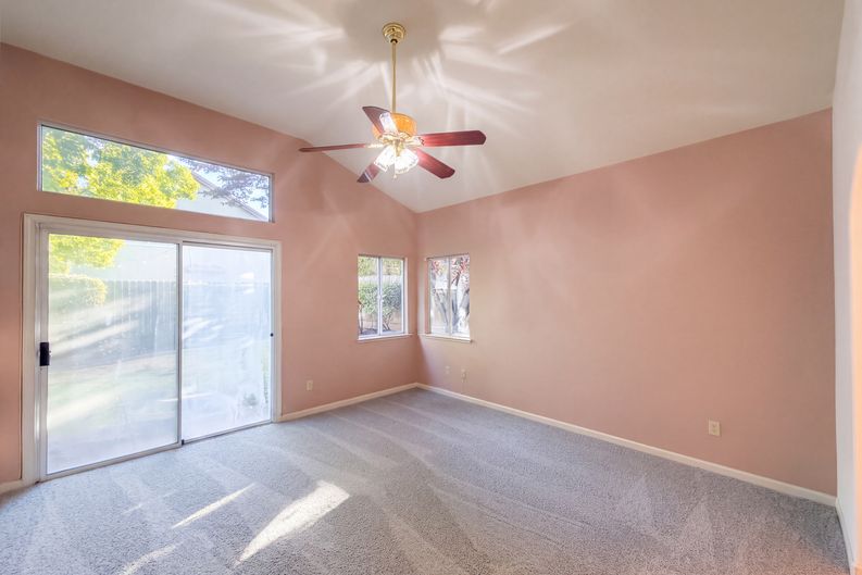 Photo 8 of 44 of 5344 Swindon Rd, Rocklin, CA