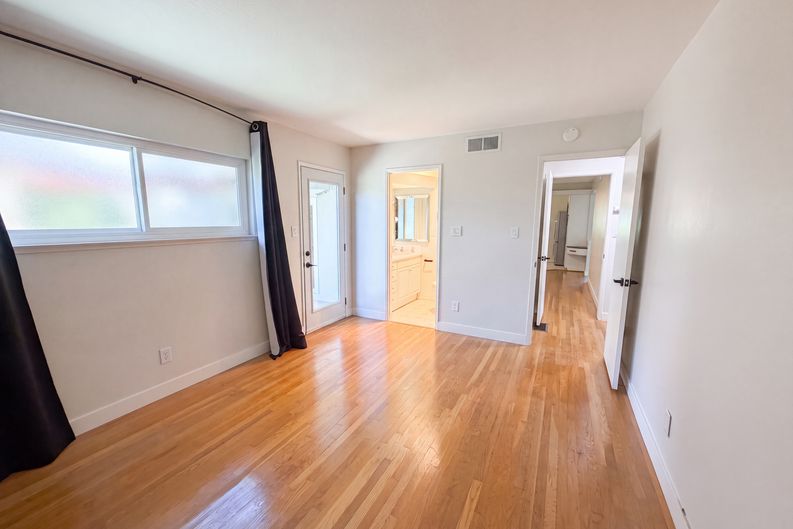 Photo 4 of 27 of 9630 Beachwood Dr, Orangevale, CA