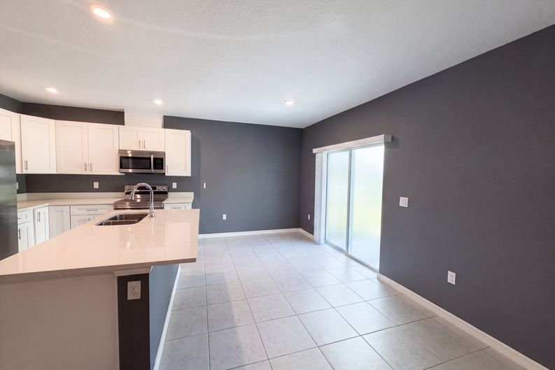 Photo 6 of 21 of 1443 General Custer Ave, Daytona Beach, FL