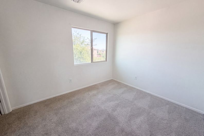 Photo 13 of 21 of 935 W Placita Canalito, Green Valley, AZ