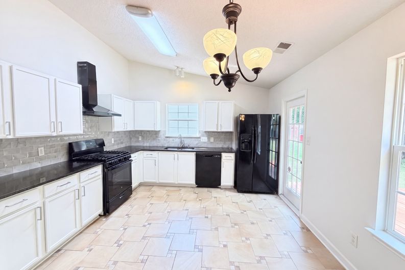 Photo 7 of 20 of 8616 Silver Falls Way, Charlotte, NC