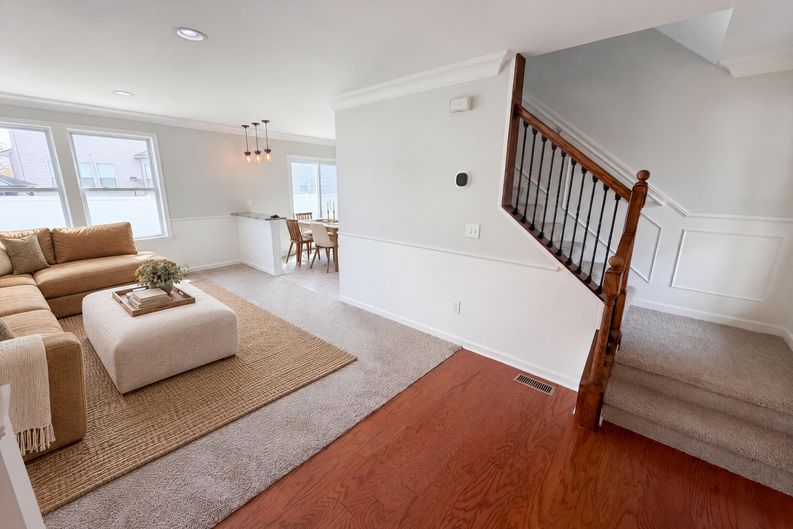 Photo 7 of 44 of 42824 Greystone Dr, Sterling Heights, MI