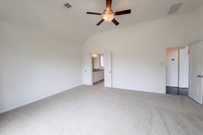 Photo 6 of 28 of 19607 Pecos Bend Ct, Cypress, TX