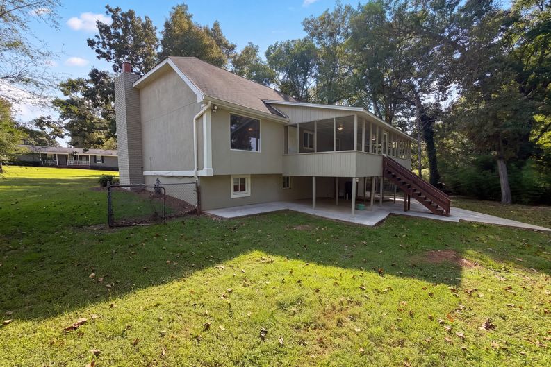 Photo 24 of 26 of 6257 N Summers Cir, Douglasville, GA